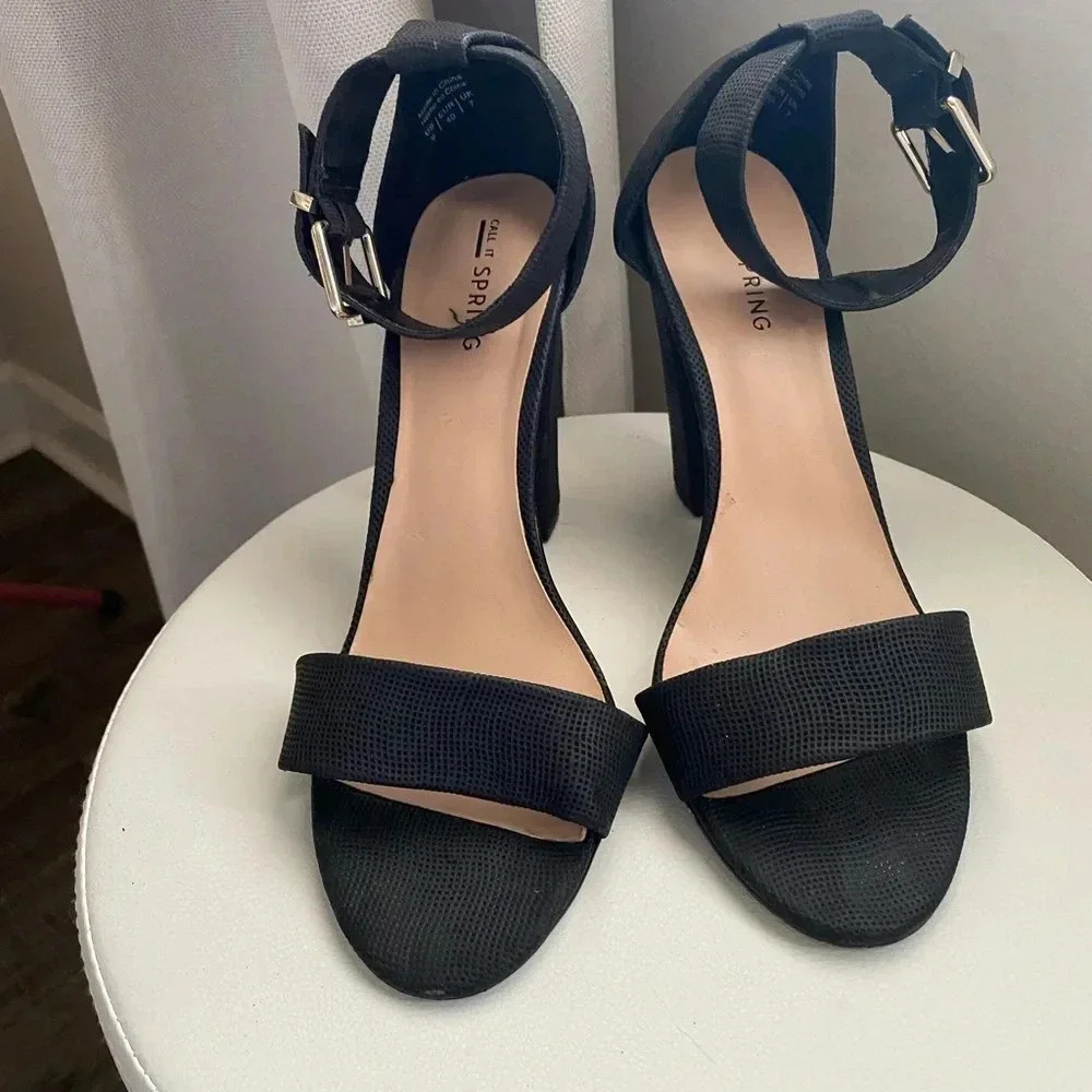 Call It Spring Black Block Heel Sandals Size 9 Ankle Strap Textured Dress Shoe - Picture 2 of 9